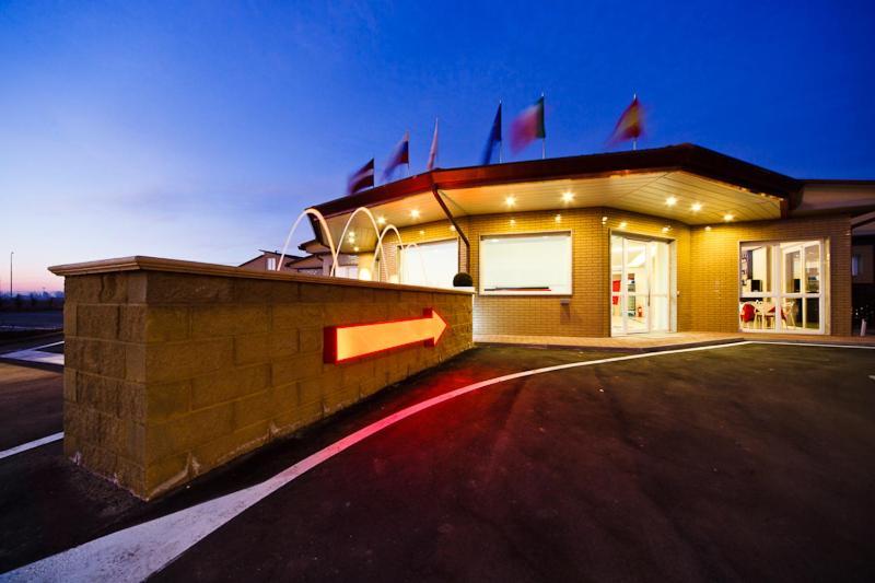 Motel Autosole Vip Castelnuovo Scrivia Екстериор снимка